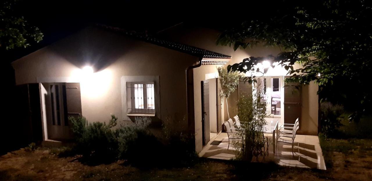 Les Lilas Des Chenes Piolenc Zewnętrze zdjęcie